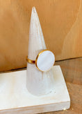 Load image into Gallery viewer, Round white mother-of-pearl ring ROSALIE
