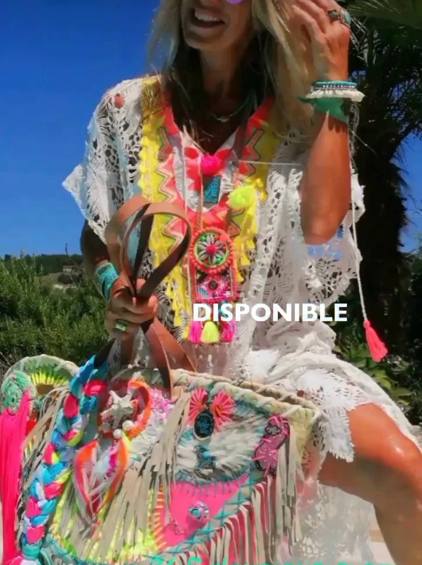 Poncho pompons et dentelle NATY