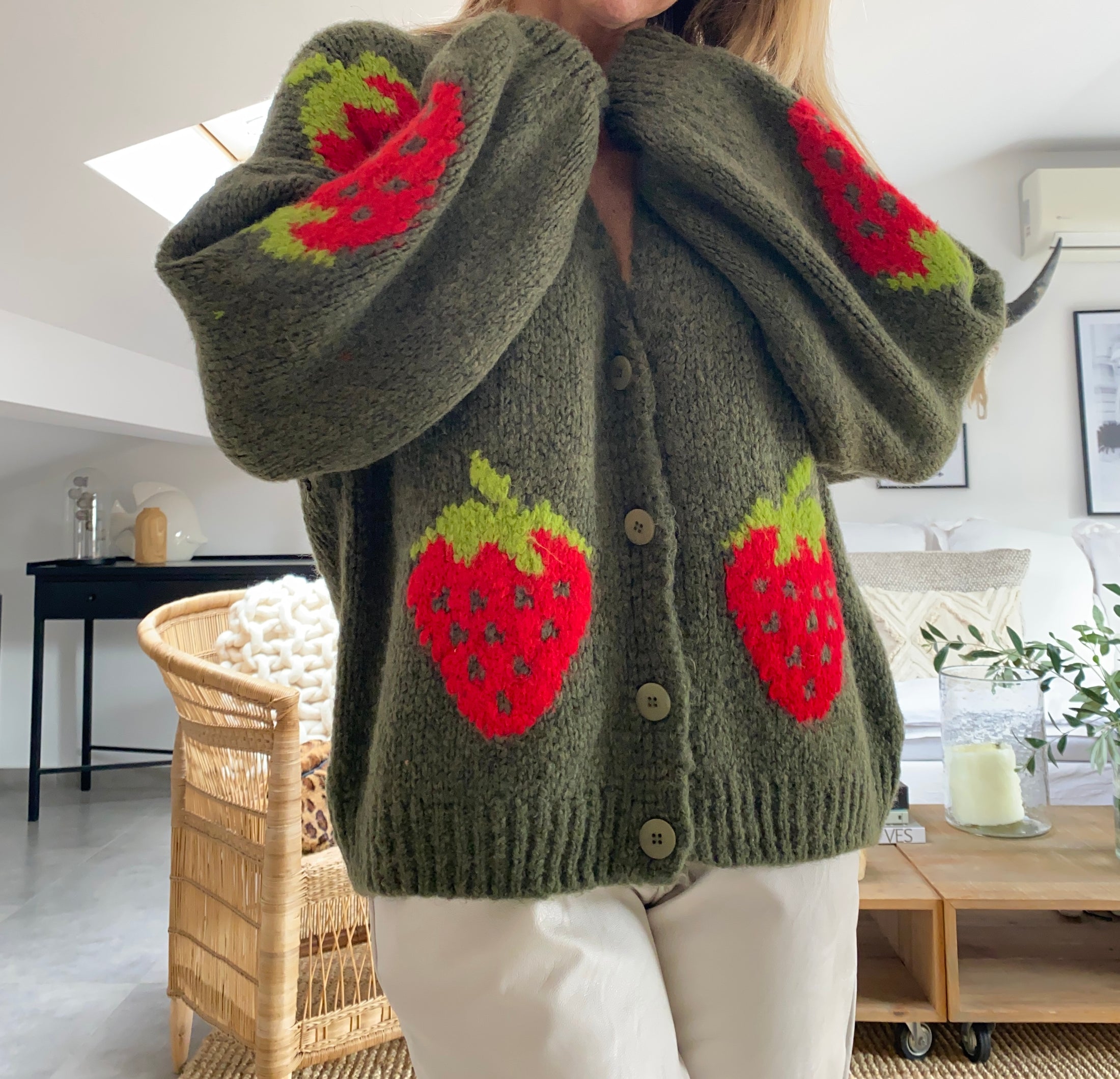 STRAWBERRY knit vest