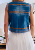 Load image into Gallery viewer, Gilet jean sans manches broderies camel IBIZA
