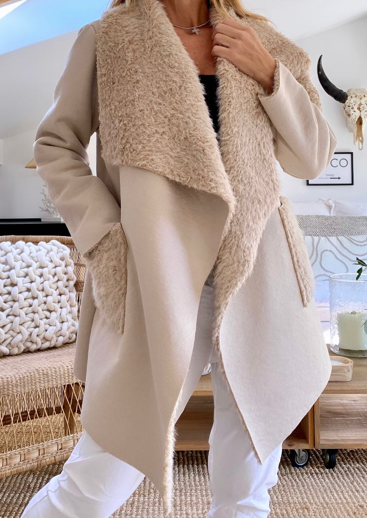 PAULINE beige coat