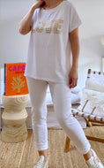 Load image into Gallery viewer, Tee-shirt blanc col rond LOVE
