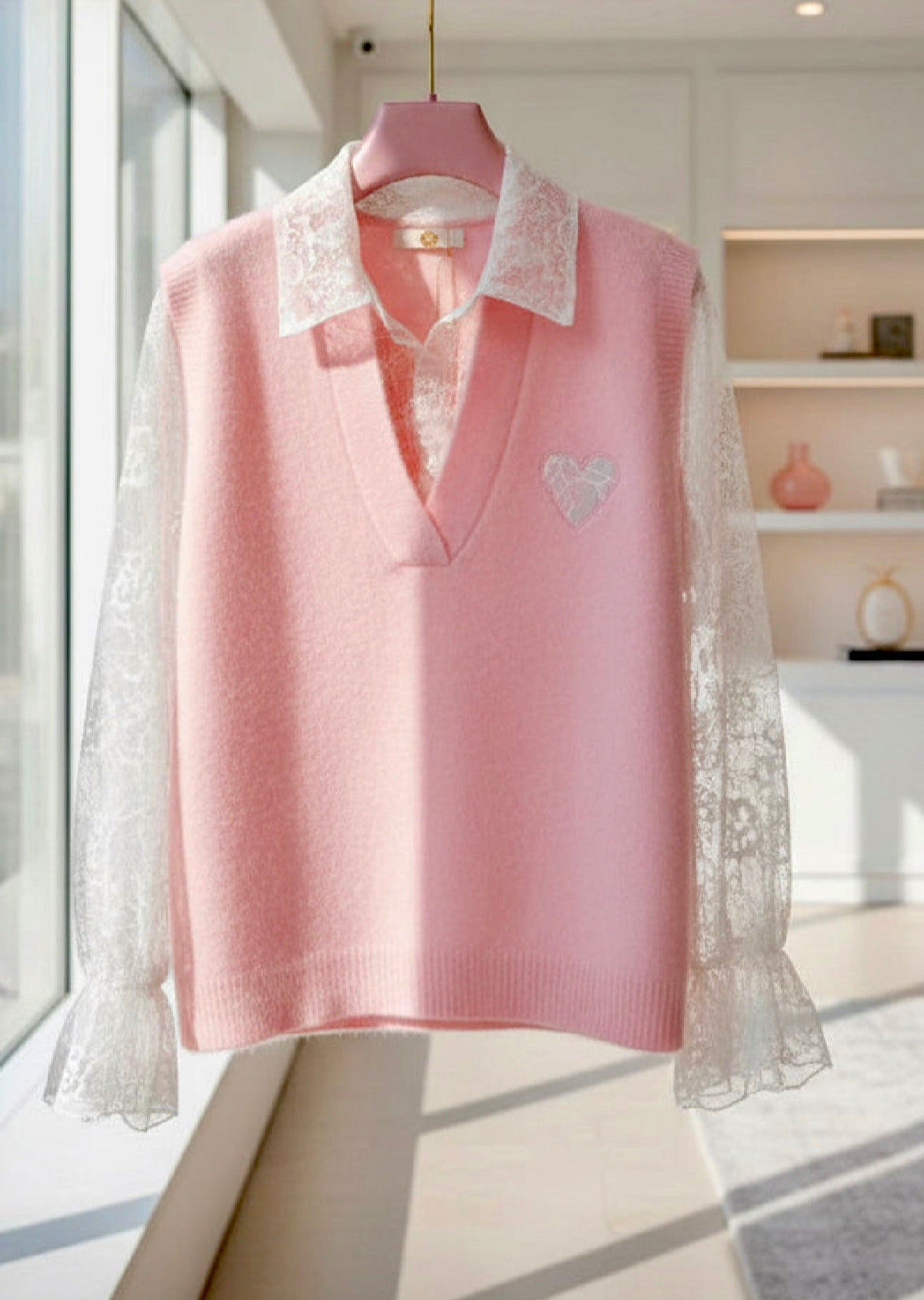 Pull rose broderie et dentelle MELANIE