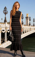Cargar la imagen en la vista de la galería, Robe Longue Noire Cloutée SANDRA Clous Métalliques
