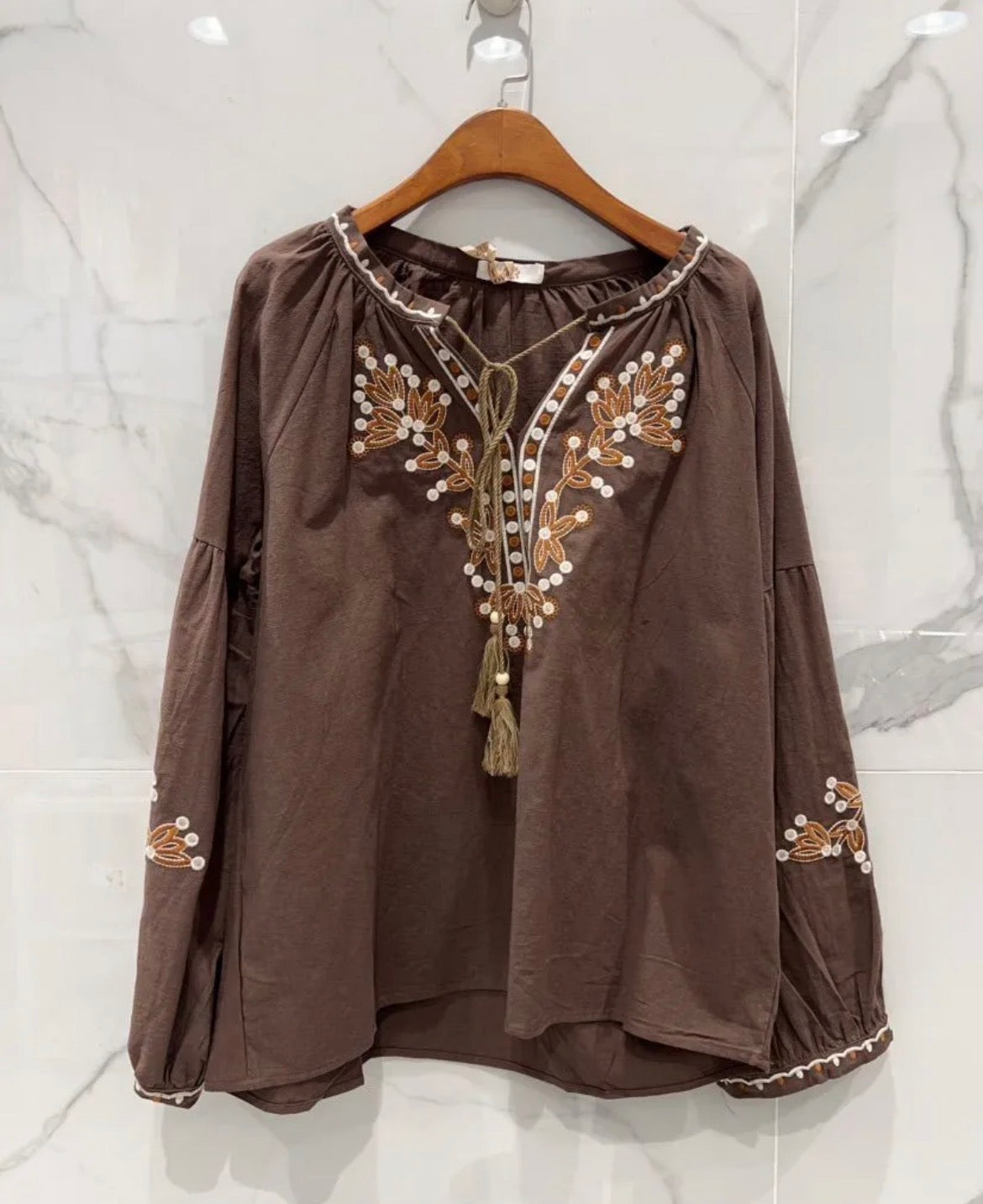Blouse Brodée Chocolat Tennessee – 100% Coton Bohème