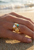 Charger l'image dans la visionneuse de la galerie, Bague Breloque Tortue & Pierre Turquoise SEYCHELLES – Bohème Island Chic 🩵
