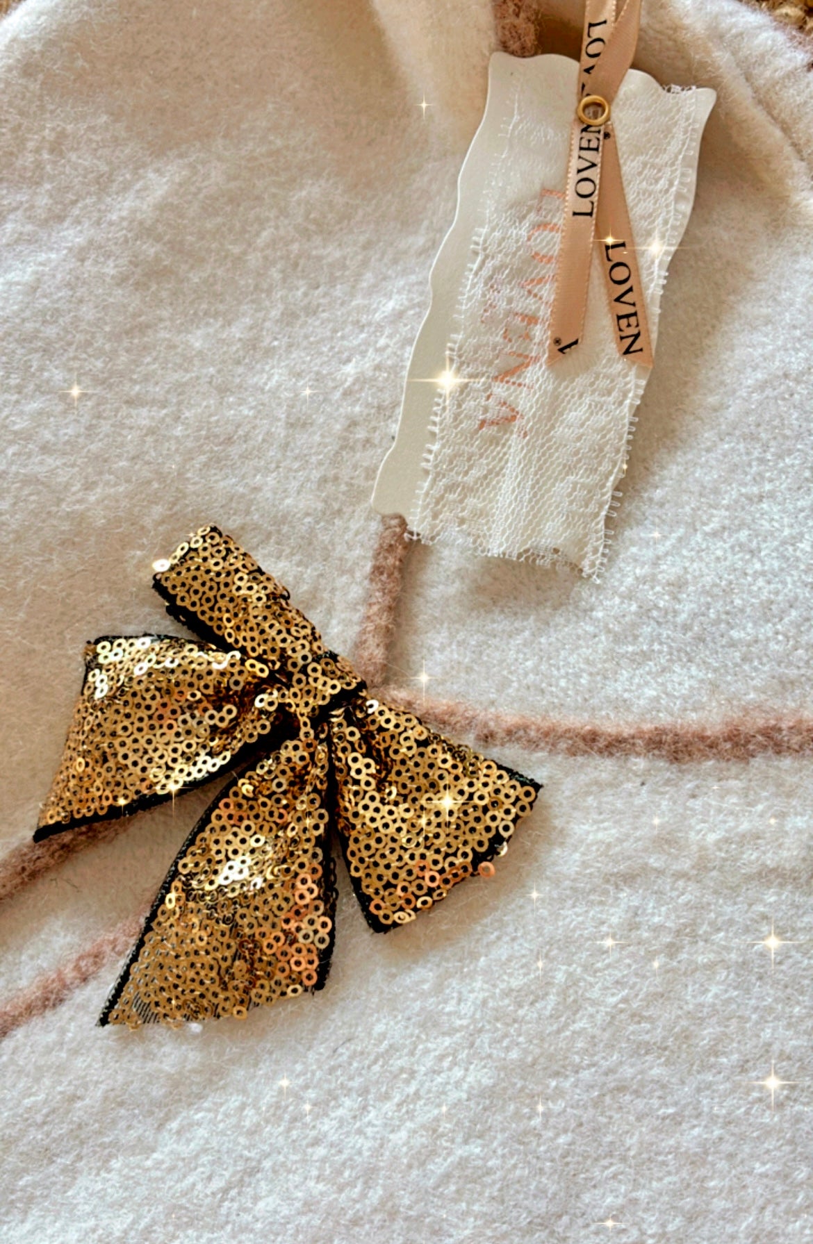 Pull noeuds paillettes EVA