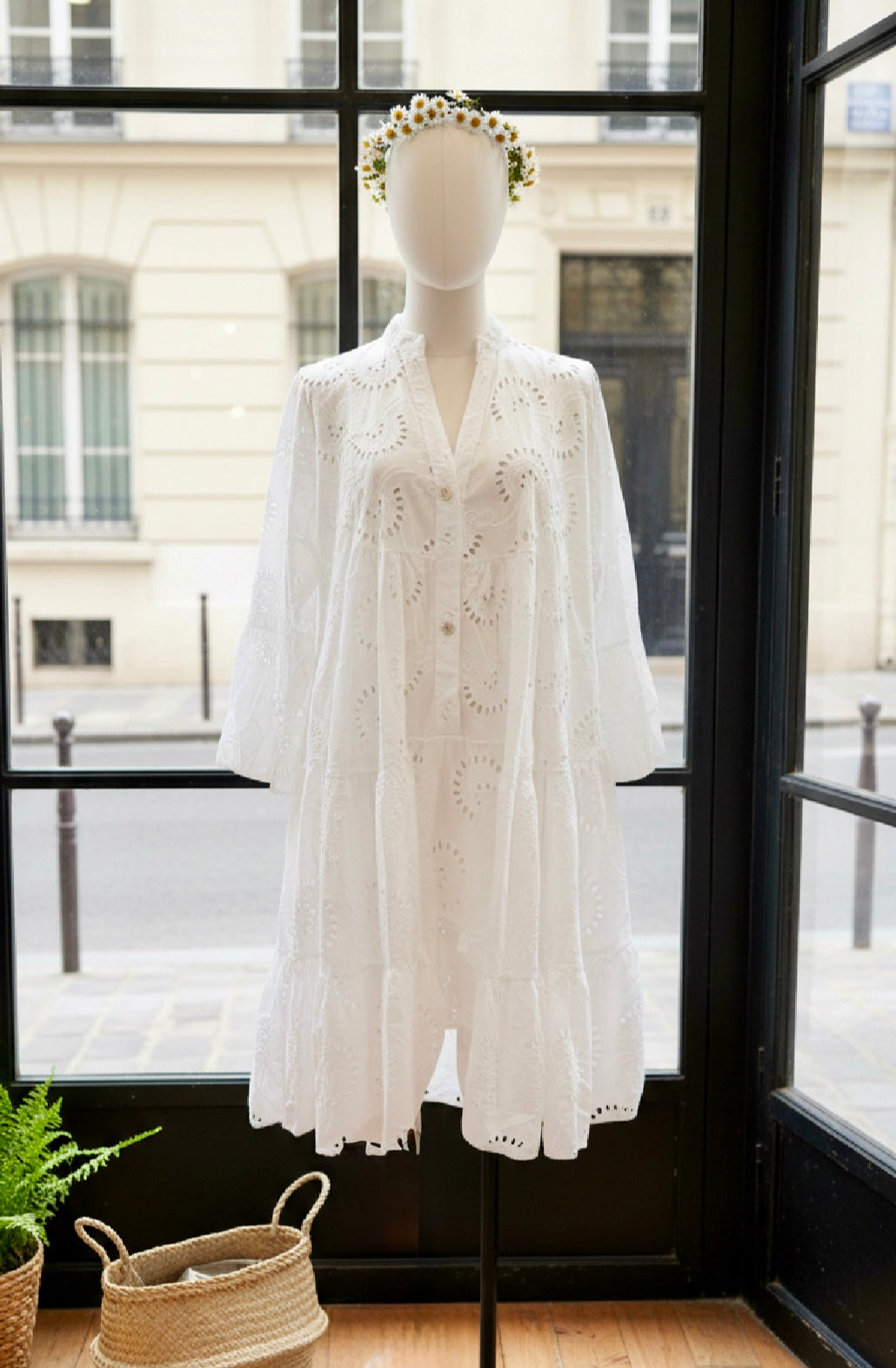 Vestido blanco bordado BARDOT 2 tallas