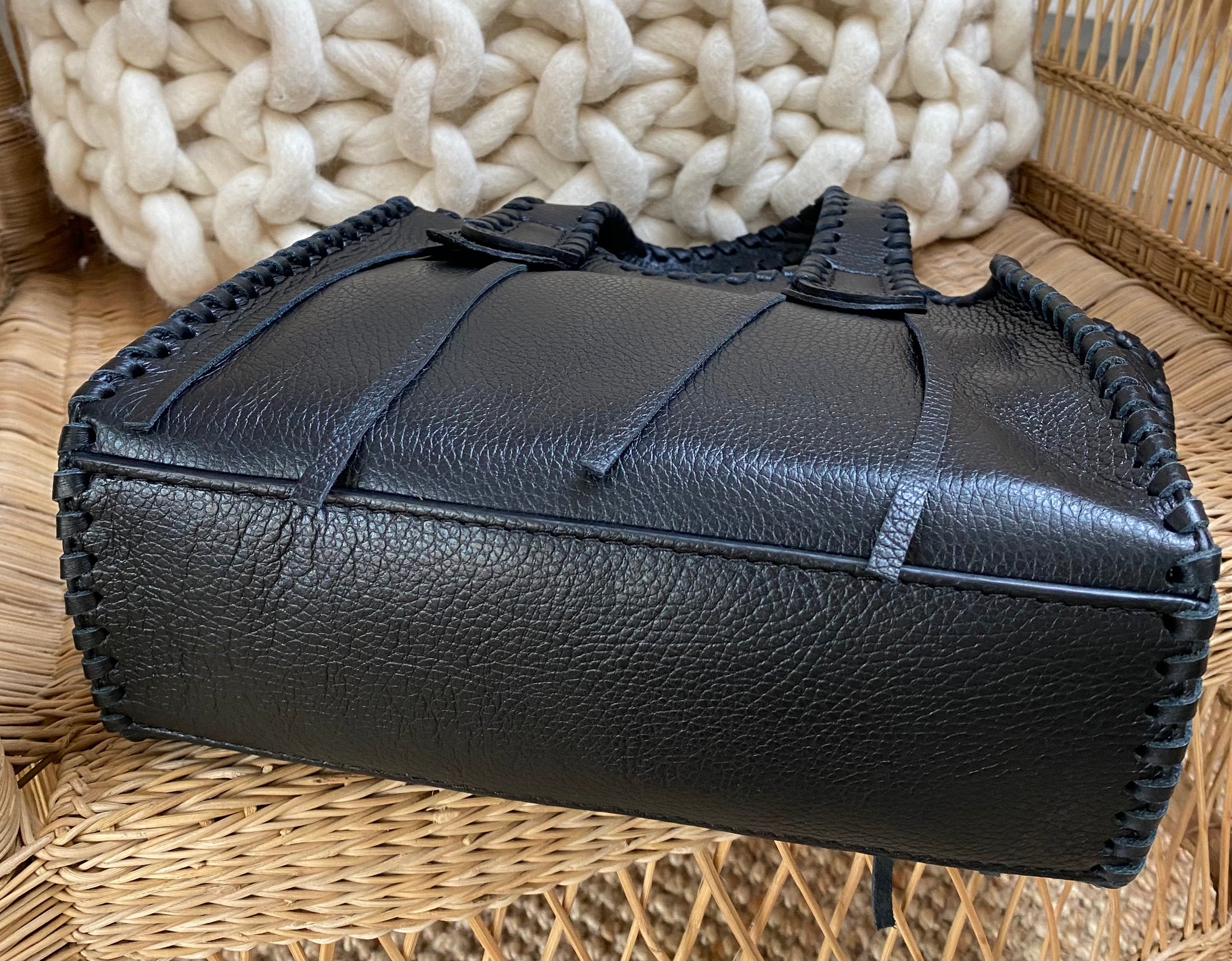 SIMONE black leather bag