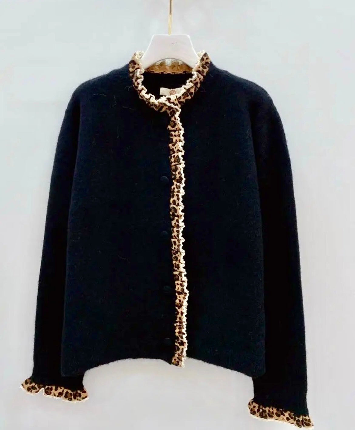 Gilet Léopard Femme – Maille Noire & Satiné léopard ASTRIDE