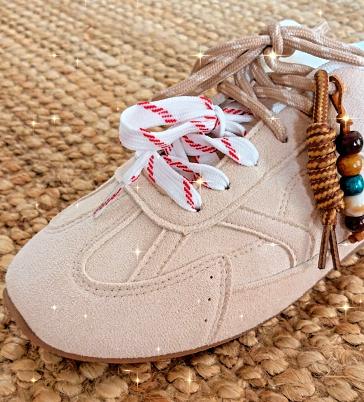 Baskets LEONIE – Effet Daim Beige & perles