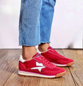 Cargar la imagen en la vista de la galería, Baskets HUDSON – Sneakers Rouges Étoile Femme Style Rétro♥️
