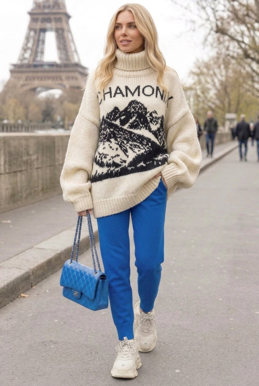 Chamonix – Pull femme écru à col roulé et motif montagne