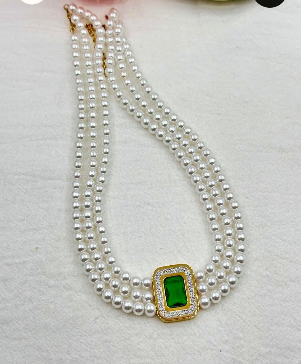 Collier ras de cou perles et émeraude ROCK💚