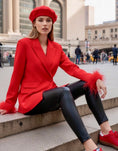 Cargar la imagen en la vista de la galería, Blazer Chelsea Rouge Plumes – Veste Femme Tendance♥️
