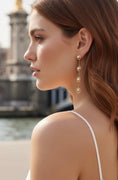 Load image into Gallery viewer, Boucles d'Oreilles Cascade de Perles PARIS – Bijou Chic
