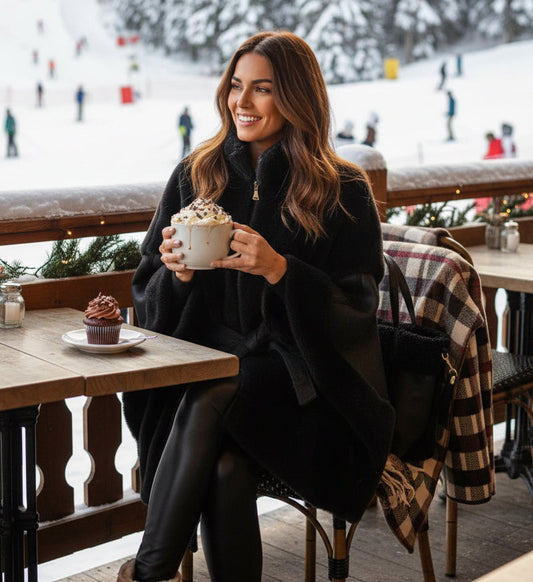 Manteau cape noir fausse fourrure LÉON