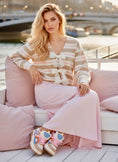Charger l'image dans la visionneuse de la galerie, Cardigan rayures beige et rose nœuds dentelle AGNÈS 🎀

