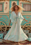 Cargar la imagen en la vista de la galería, Robe Longue Bohème IMANE | manches Papillon Brodé Perles & Strass 🦋
