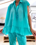 Cargar la imagen en la vista de la galería, Top voile de coton turquoise SOPHIE
