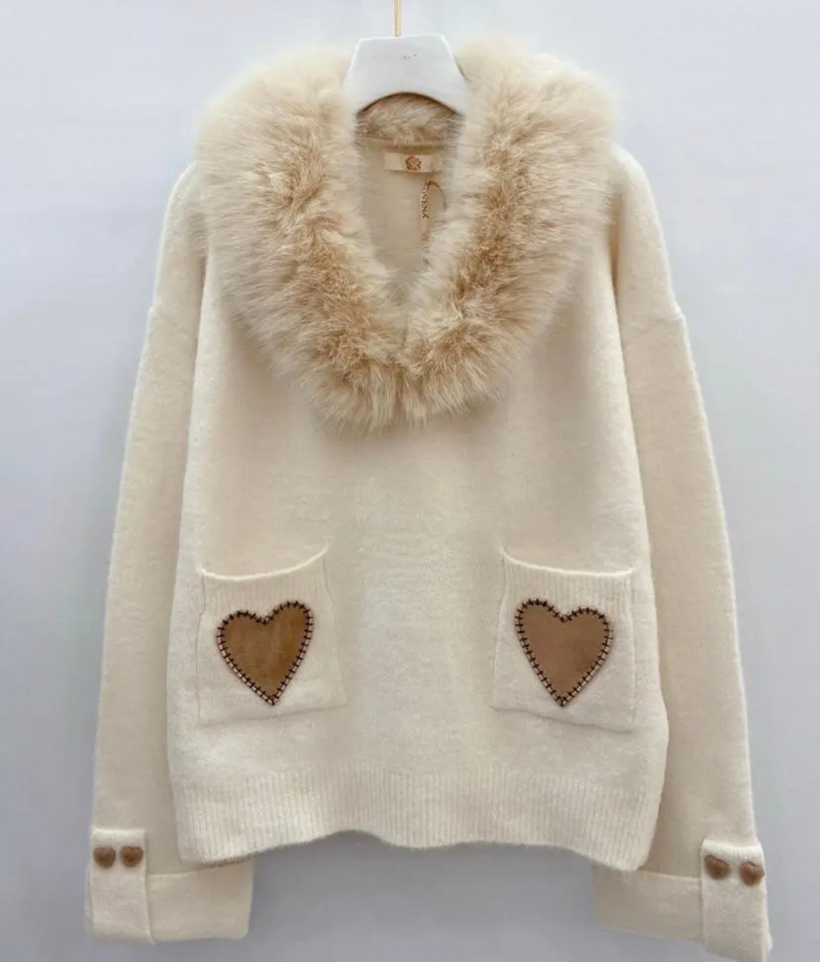 Pull crème col fourrure et nœuds CARRIE