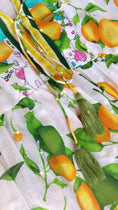 Load and play video in Gallery viewer, Robe Bohème Citrons LAORA — 100% Coton | Antica Sartoria Positano
