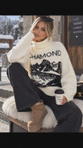 Load and play video in Gallery viewer, Chamonix – Pull laine creme femme col roulé
