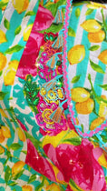Load and play video in Gallery viewer, Robe MIA – Imprimé Citrons & Paillettes | Bohème Chic | Antica Sartoria
