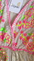 Reproducir el video en la vista de la galería, Robe MATHILDA Lurex Or & Paillettes Fluo | Bohème Chic
