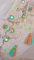 Load and play video in Gallery viewer, Kimono Long Bohème HIPPIE ✨ | Broderies Florales & Paillettes

