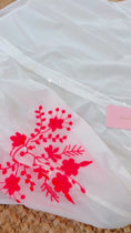 Reproducir el video en la vista de la galería, Blouse brodée EVA
