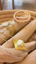 Charger et lire la vidéo dans la visionneuse de la galerie, Boucles d'Oreilles Dorées Ethniques LEÏLA – Style Gipsy Bohème🌙✨
